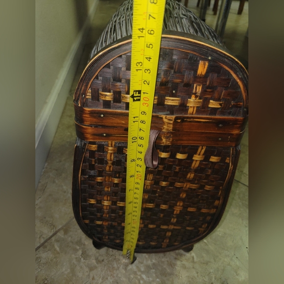 Vintage Wooven Treasure Box Carry Tote - Picture 7 of 9